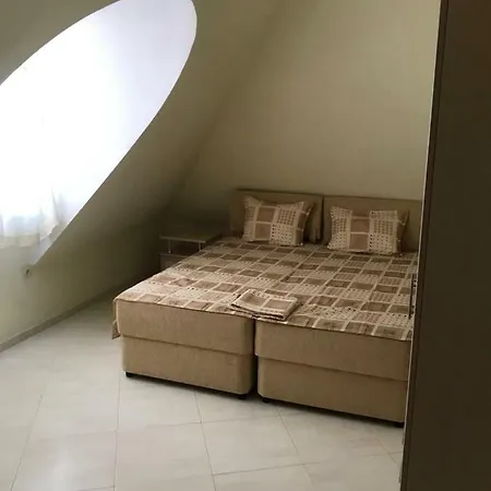 Едельвейс Апартаменты *